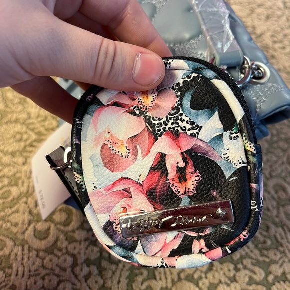 Brand New Betsey Johnson Crossbody Bag in Blue Heart‎ Design with attached Pouch - Picture 6 of 9